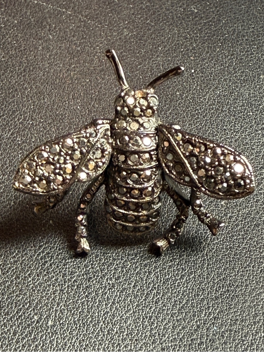 RARE Kenneth J Lane Bee Black Crystal Gunmetal Cocktail Ring Size 9 READ DETAILS